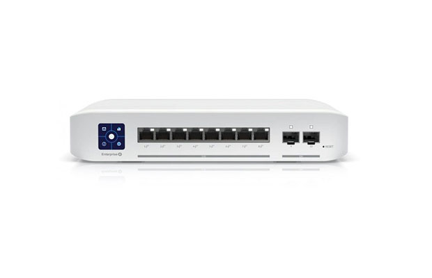 Ubiquiti 8Port PoE Layer3 switch with 2.5GbE PoE+ output (USW-Enterprise-8-POE) - 1
