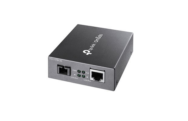 TP-Link TL-FC111PB-20 10/100Mbps WDM Media Converter with 1-Port PoE - 1