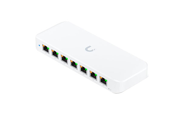 UniFi Switch Ultra 210W 8-Port Gigabit PoE Switch (USW-Ultra-210W) - 2